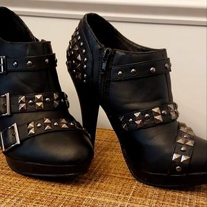 Not Rated Size 6.5 Black Studded Heeled Boots